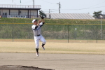 2021年4月3日に行われた第50回総合グラウンド杯争奪選抜野球大会、三條機械製作所対燕フェニックスの試合